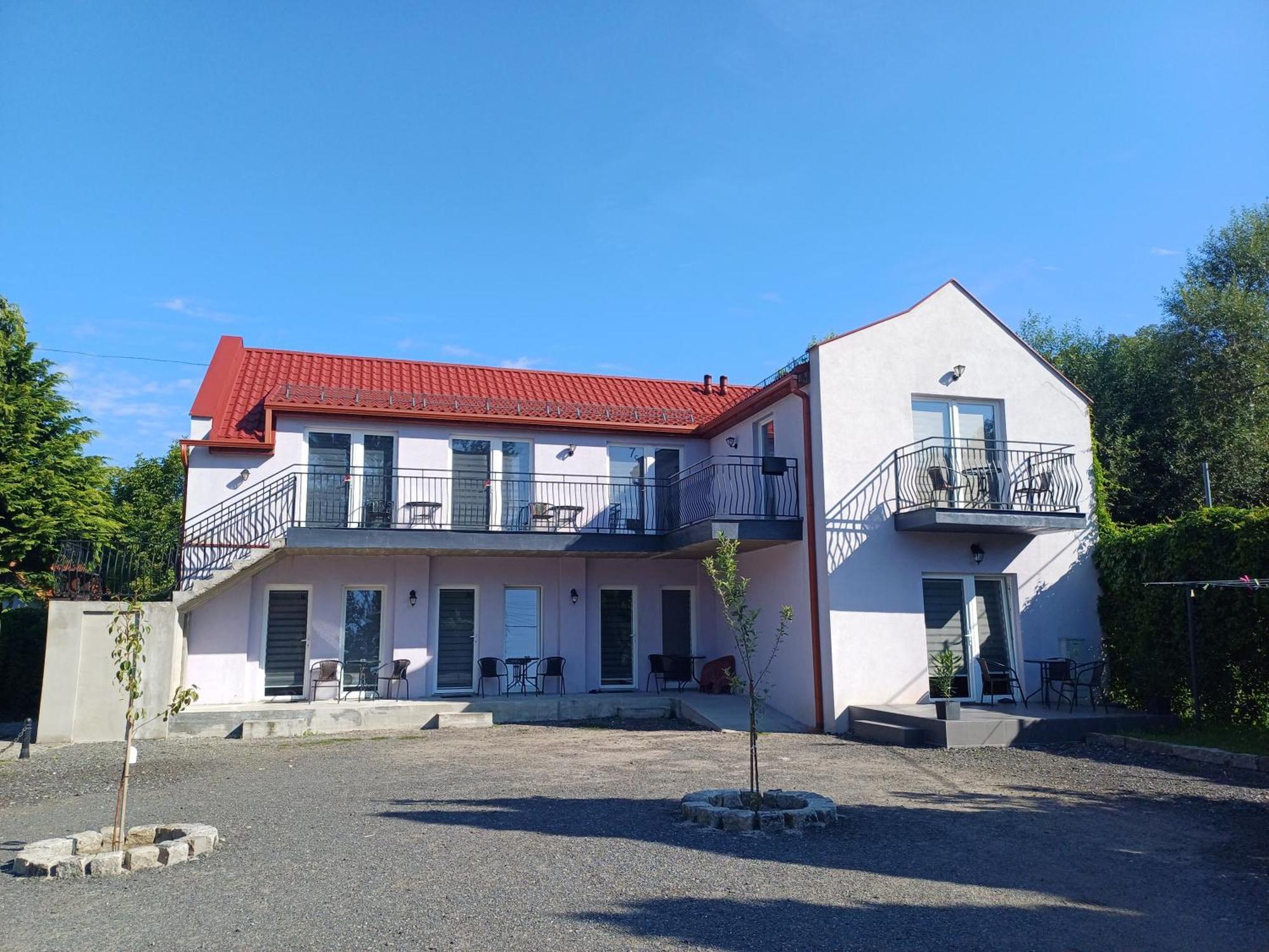 Gosciniec Solan Hotel Jeleniow Екстериор снимка