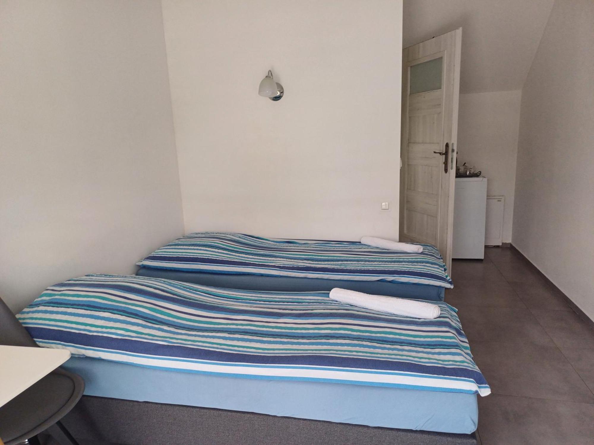Gosciniec Solan Hotel Jeleniow Екстериор снимка