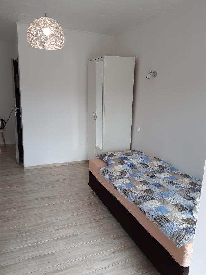 Gosciniec Solan Hotel Jeleniow Екстериор снимка